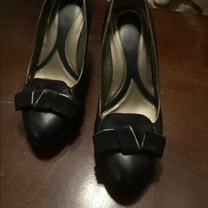 Naturalizer Navy Blue Heels